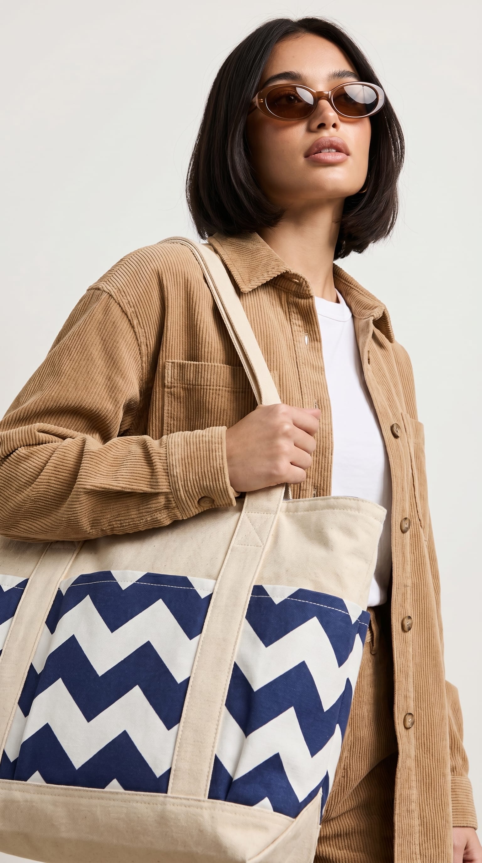 Cardle premium cotton tote bag – clean design that looks right anywhere